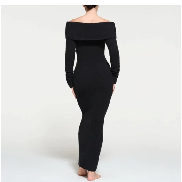 SKIMS COZY KNIT OFF THE SHOULDER DRESS SOLD OUT - Picture 3 of 6